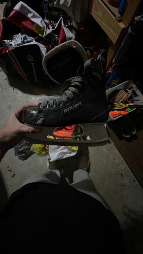 2015 Bauer Supreme 140 Hockey Skates Regular Width 7.5 (Used)