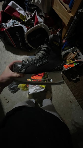 2015 Bauer Supreme 140 Hockey Skates Regular Width 7.5 (Used)