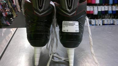 Used Bauer 10S Junior Hockey Skate Junior 05 11339-S000195824