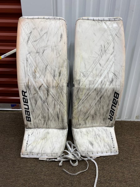 Large 2024 Bauer Hyperlite 2 Goalie Leg Pads