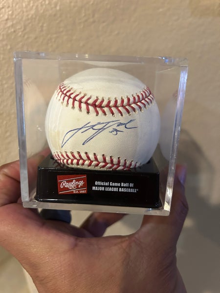 Autograph Baseball  by 3 TIMES CY YOUNG WINNER.    JUSTIN VERLANDER