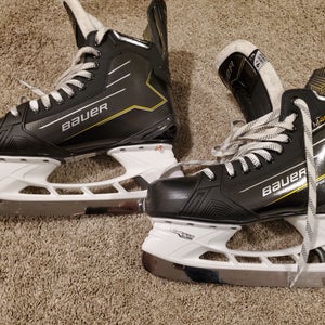 2025 Bauer Supreme M40 Hockey Skates 9.5 (New)
