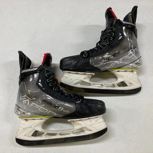 Used Intermediate Bauer Vapor Hyperlite 2 Hockey Skates Size 5.5 | FIT 2