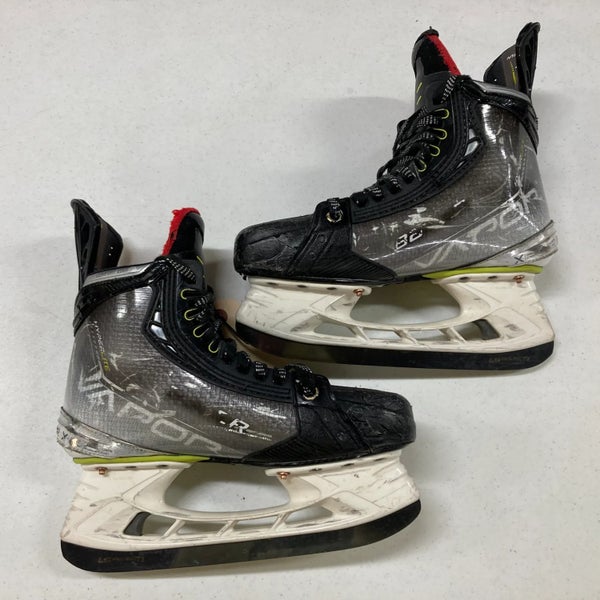 Used Intermediate Bauer Vapor Hyperlite 2 Hockey Skates Size 5.5 | FIT 2