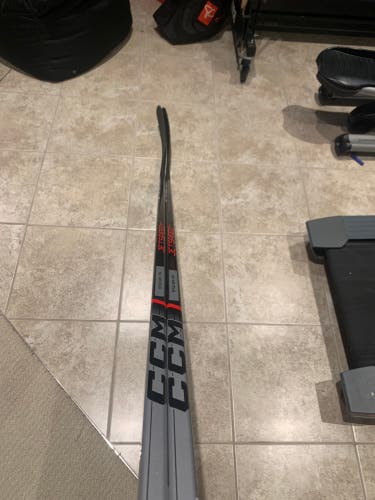 Intermediate CCM Ft+ Right Handed Hockey Stick P29 (New)