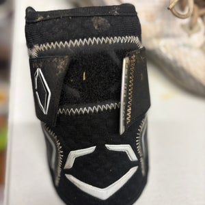 Black Junior EvoShield Elbow Guard Elbow Protection (Used)