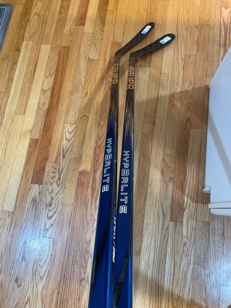 Senior Bauer Vapor Hyperlite 2 Right Handed Hockey Stick P92 (New) 2 pack -Blue