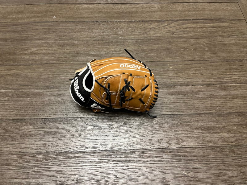 New Wilson A2000 SA12 12" Two Piece Web