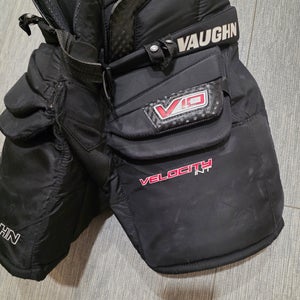 Medium Vaughn v10 Goalie Pants (Used)