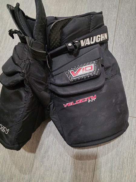 Medium Vaughn v10 Goalie Pants (Used)