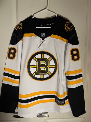 Boston Bruins Pastrnak Away M