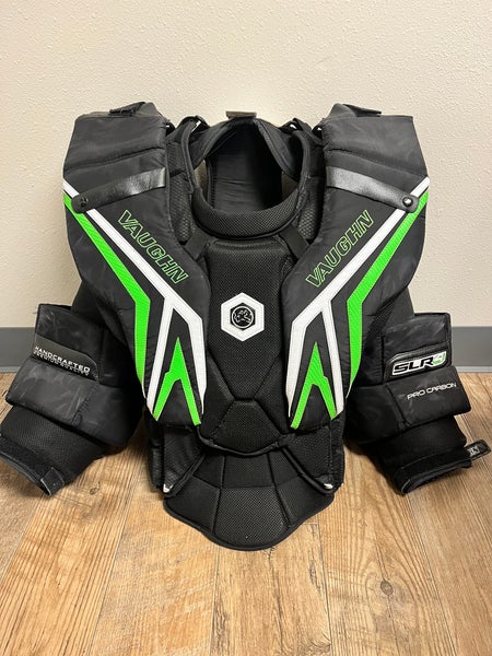 XL 2024 Vaughn SLR4 Pro Carbon Goalie Chest Protector (Used)