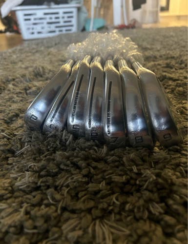 TaylorMade P-790 Iron Set Stiff Flex