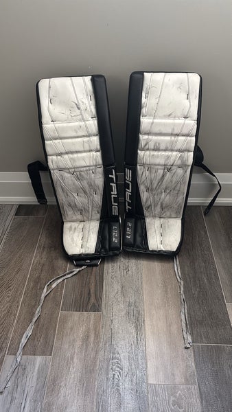 32" True L12.2 Goalie Leg Pads (Used)