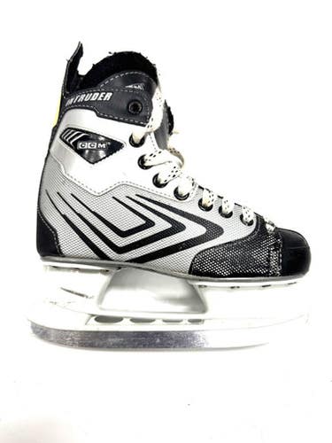 Used CCM INTRUDER Junior Hockey Skate Junior 03 11860-C000275394