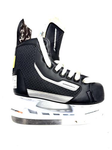 Used WinnWell AMP300 Junior Hockey Skate Junior 03 11860-S000285924