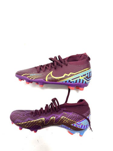 Used Nike Soccer Cleats Maroon Junior 04.5 11860-S000300108