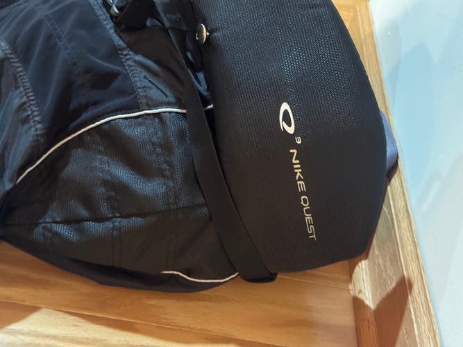 Senior Medium Nike Quest 3 Hockey Pants (New)