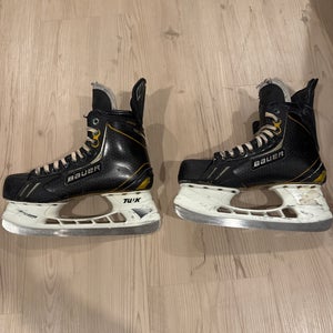2012 Bauer Supreme TotalOne NXG Hockey Skates Wide Width Pro Stock 7.5 (Used)