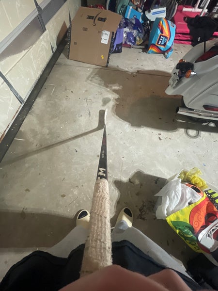 Intermediate CCM JetSpeed Left Hand Hockey Stick P29 Pro Stock (Used)