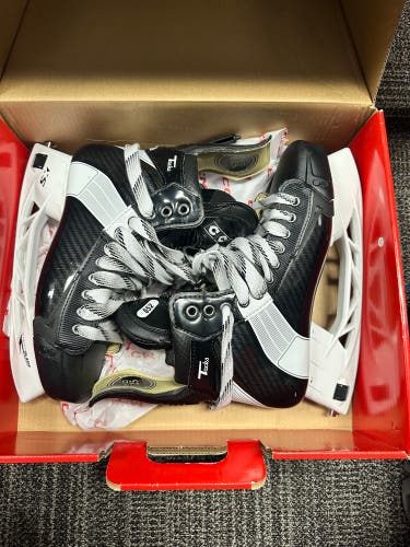 2024 CCM Tacks XF 652 Pro Hockey Skates Regular Width Pro Stock 9 (New)