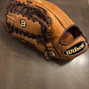 2017 Outfield LH Wilson A2000 1799 Baseball Glove 12.75"