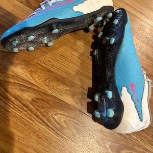 Unisex Size M 6.5 (W 7.5) Nike Phantom GX Cleats (Used)
