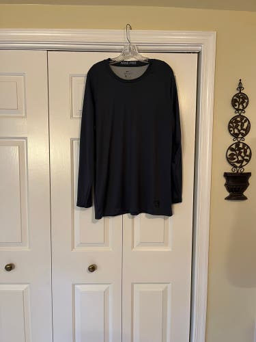 Men’s XL Nike Pro Dri-Fit long sleeve tee shirt