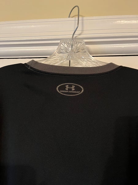Men’s XL Under Armour long sleeve, lightweight sweatshirt