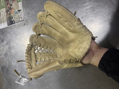 Used Marucci ASCENSION M TYPE AS44A6 BB/SB Glove RH Throw Tan 11 3/4" 11605-S000209404