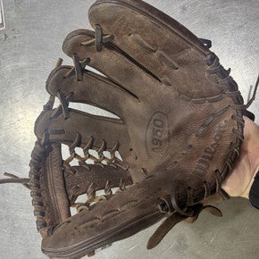 Used Wilson A950 BB/SB Glove RH Throw Brown 11 3/4" 11605-S000209403
