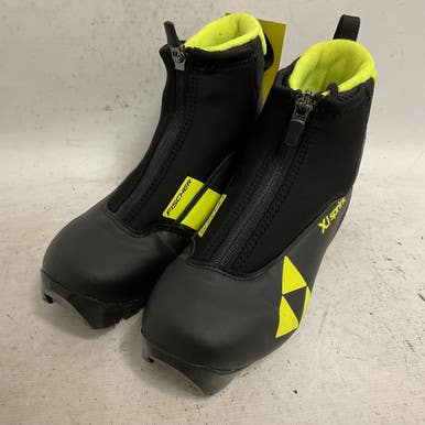 Used Fischer XJ SPRINT Boys NNN XC Ski Boots Black W 05-05.5 / JR 03.5-04 11855-S000193857