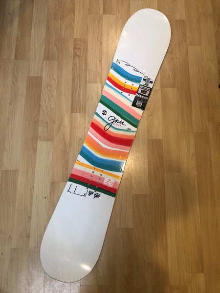 2023 Women's 142cm GNU B-Nice Snowboard Without Bindings New)