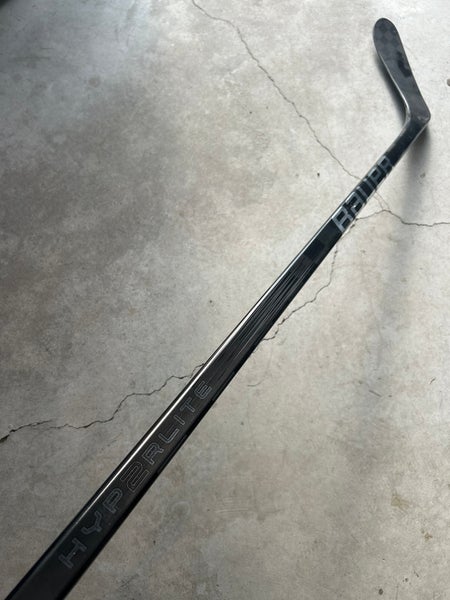 77 Flex P28 Senior Bauer Vapor Hyperlite 2 Left Hand Hockey Stick Pro Stock NHL (New)