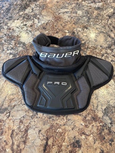 BAUER PRO GOALIE NECK GUARD - Junior