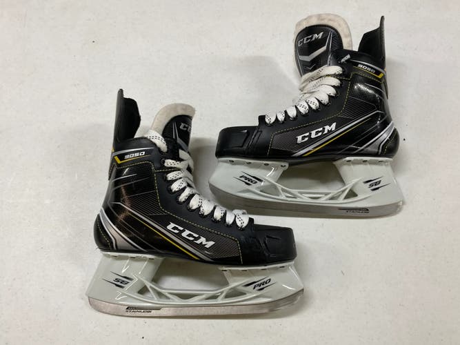 MINT CONDITION Senior CCM Tacks 9050 Hockey Skates Size 7