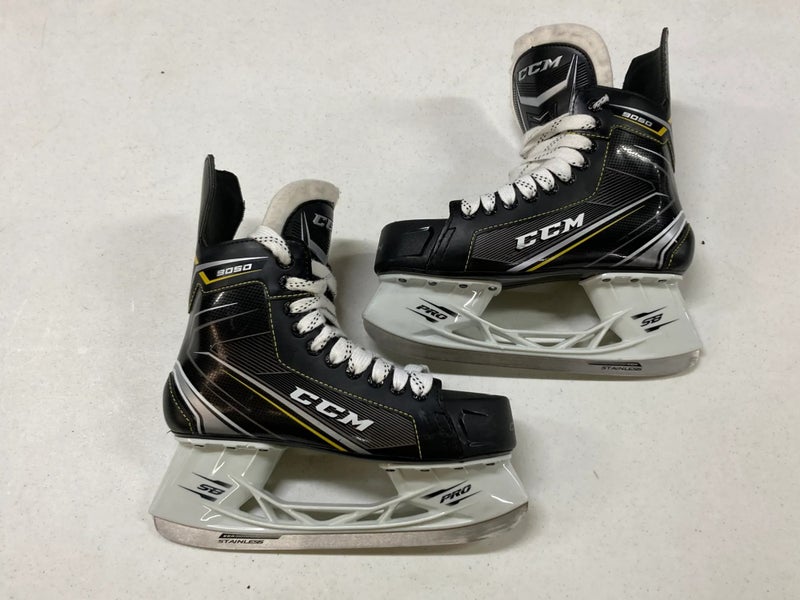 MINT CONDITION Senior CCM Tacks 9050 Hockey Skates Size 7