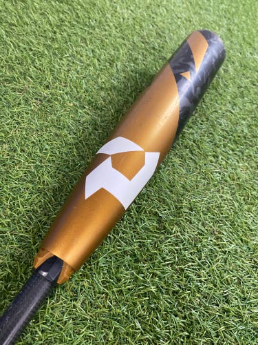 DeMarini Zoa (2 3/4") USSSA Bat 2022 (-10)