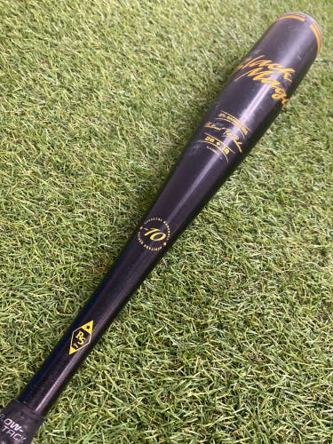 Easton Black Magic (2 3/4") USSSA Bat 2023 (-10)