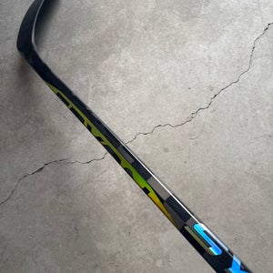 102 Flex P92 Senior Bauer Nexus Tracer Right Hand Hockey Stick Pro Stock NHL (New)