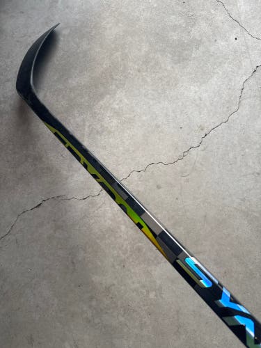 102 Flex P92 Senior Bauer Nexus Tracer Right Hand Hockey Stick Pro Stock NHL (New)