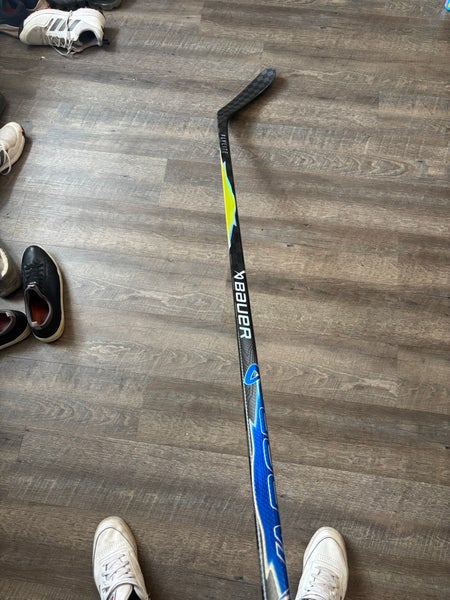 Pro Stock Bauer Vapor Flylite RH P28M 77 Flex New