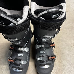 Mondo 26 & 26.5 Women's Tecnica All Mountain Mach 1 Ski Boots Medium Flex (Used)