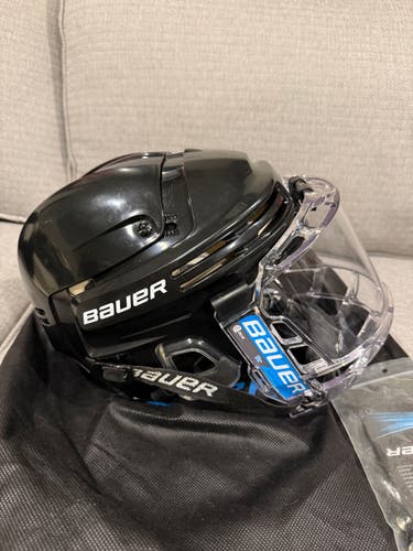 Bauer 4500 Helmet (Black / Sr Medium) with Bauer Concept 3 Face Field (Sr)