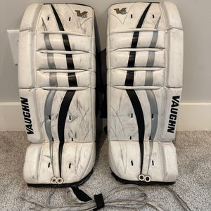 24" Vaughn Velocity V6 Goalie Leg Pads (Used)