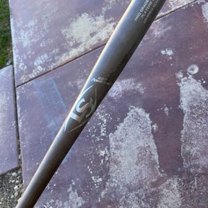 Louisville Slugger Bat (-3) 30 oz 33" (Used)