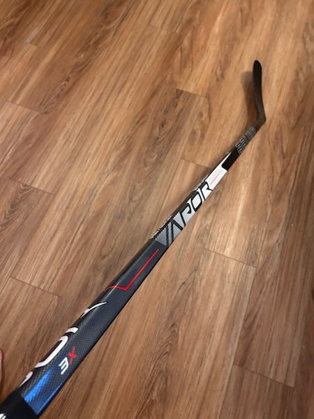 Intermediate Bauer Vapor 3X Left Hand Hockey Stick P88