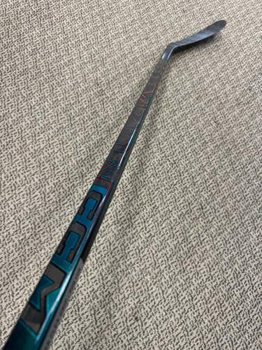CCM VIZION 65 flex P28 curve right hand stick - Pixallo.store (READ DESCRIPTION)