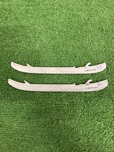 Bauer LS PULSE Holders, Runners, & Replacement Steel Blades 221 mm (Used)
