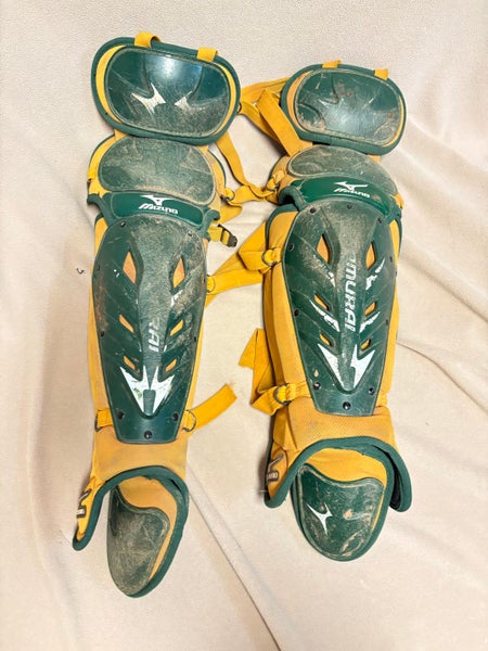 Mizuno Samurai Catcher's Leg Guard (Used)